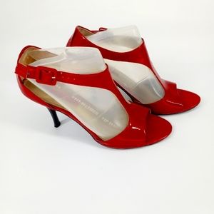 Bandolino Size 8 Red Shiny Patent Leather Heeled Ankle Strap Sandals